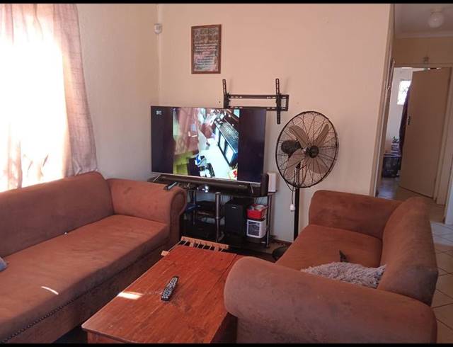 3 BEDROOM HOUSE FOR SALE IN THE ORCHARDS